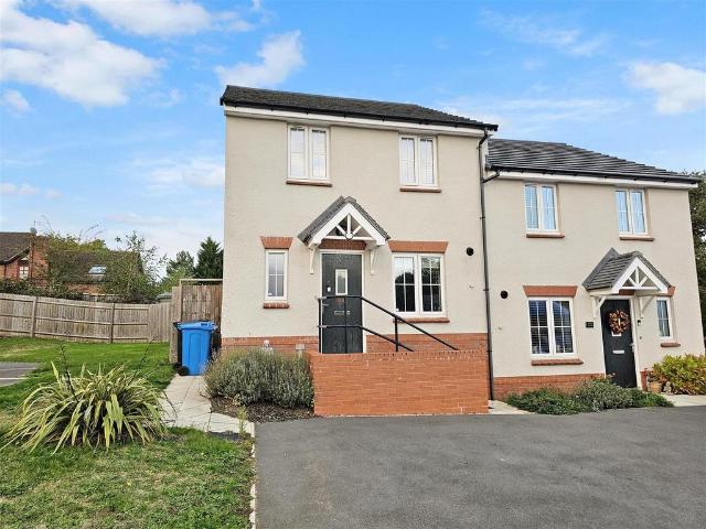 2 bedroom semi detached house for sale