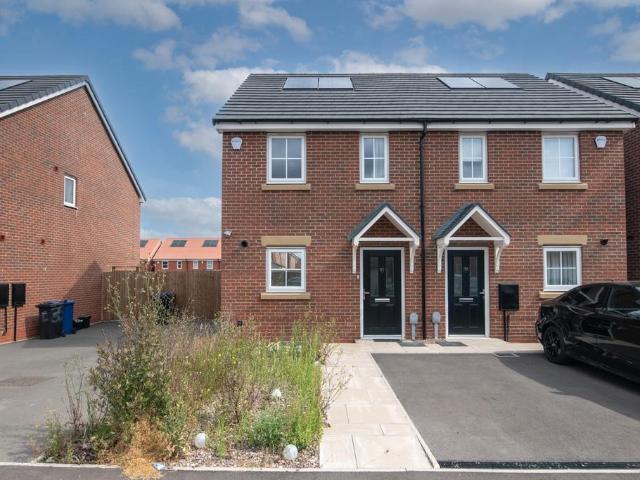 2 bedroom semi detached house for sale