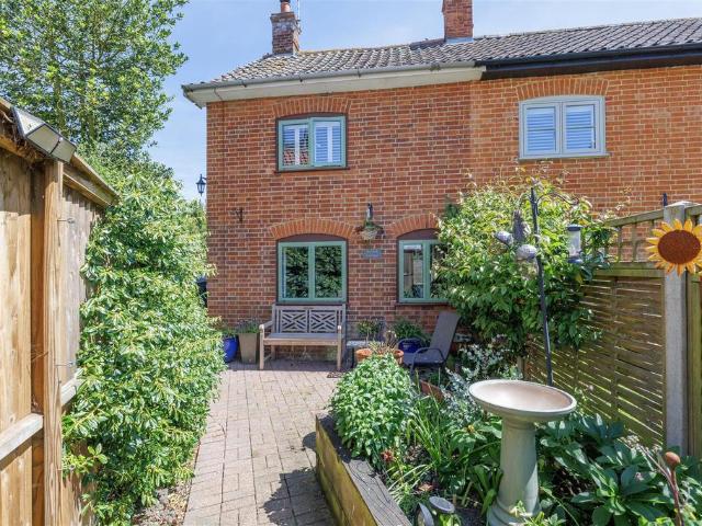 2 bedroom semi detached house for sale
