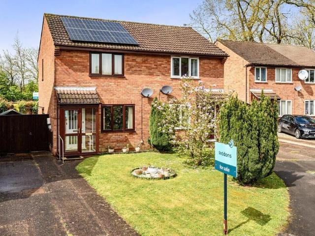 2 bedroom semi detached house for sale