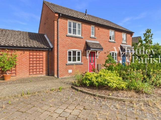 2 bedroom semi detached house for sale