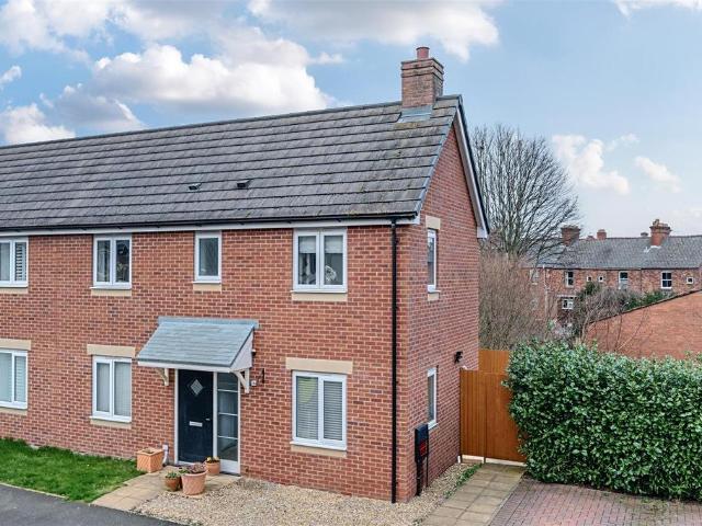 2 bedroom semi detached house for sale