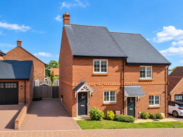 2 bedroom semi detached house for sale