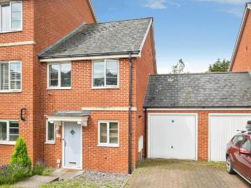 2 bedroom semi detached house for sale