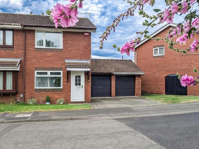 2 bedroom semi detached house for sale