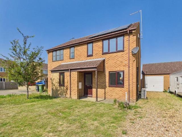 2 bedroom semi detached house for sale