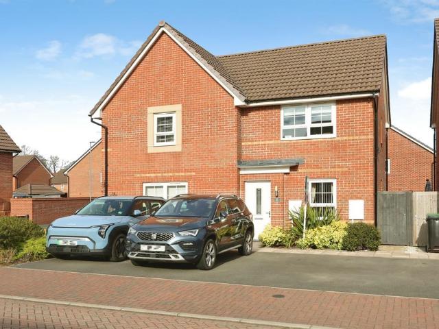 2 bedroom semi detached house for sale