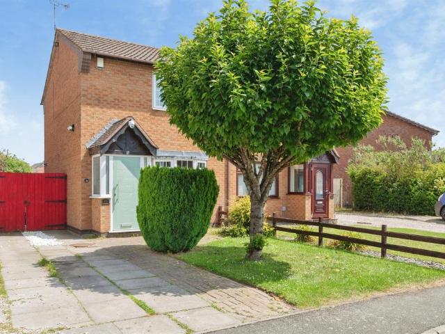 2 bedroom semi detached house for sale
