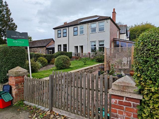 2 bedroom semi detached house for sale