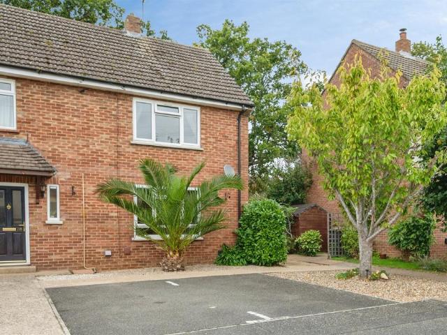 2 bedroom semi detached house for sale