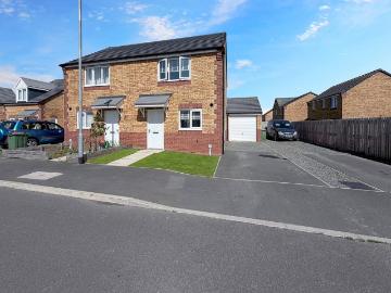 2 bedroom semi detached house for sale