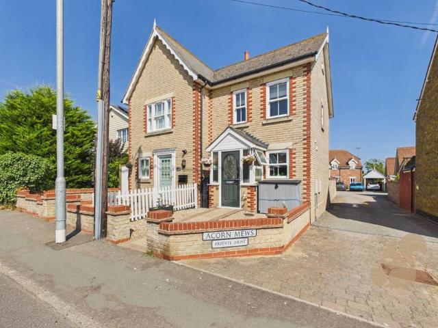 2 bedroom semi detached house for sale