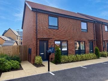 2 bedroom semi detached house for sale