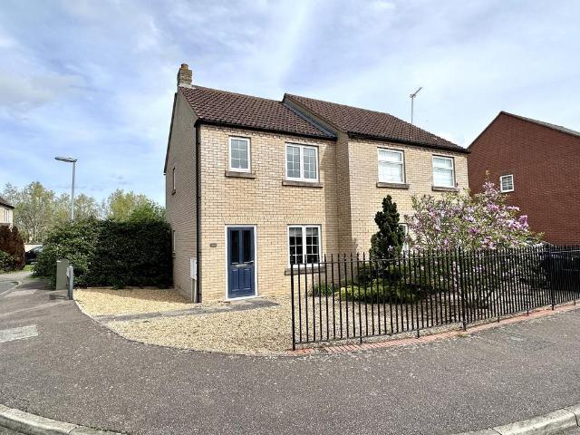 2 bedroom semi detached house for sale
