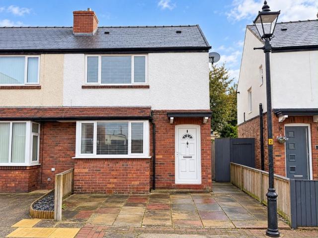 2 bedroom semi detached house for sale