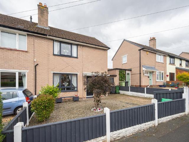 2 bedroom semi detached house for sale