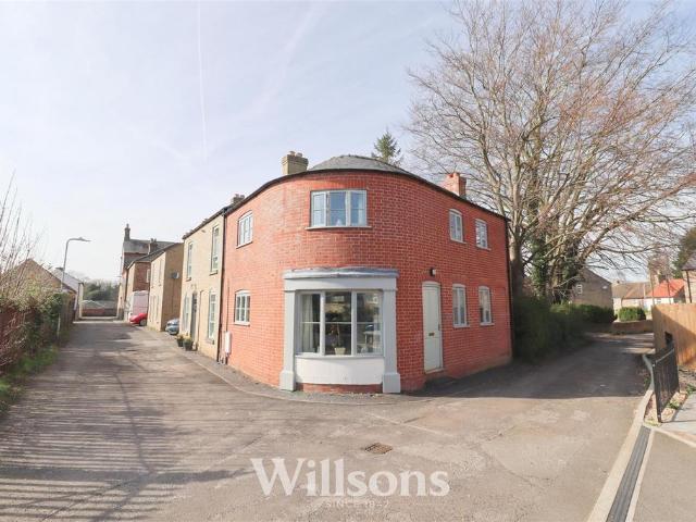 2 bedroom semi detached house for sale
