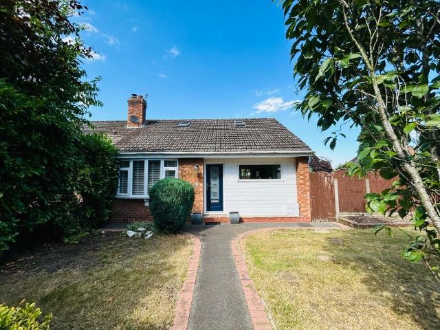 2 bedroom semi detached house for sale
