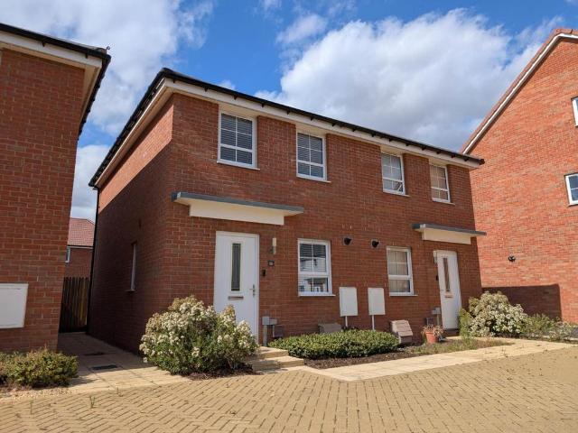 2 bedroom semi detached house for sale