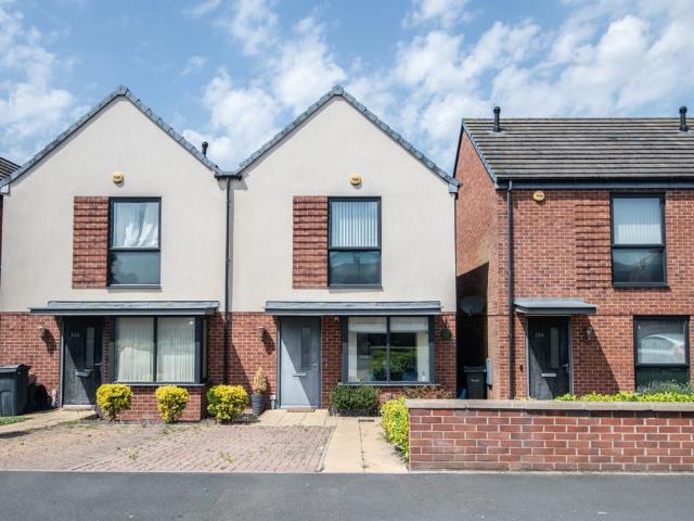 2 bedroom semi detached house for sale
