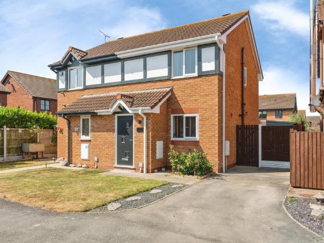 2 bedroom semi detached house for sale