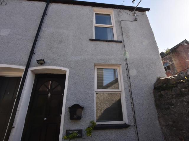 2 bedroom semi detached house for sale