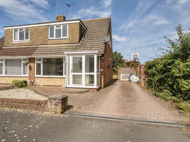 2 bedroom semi detached house for sale