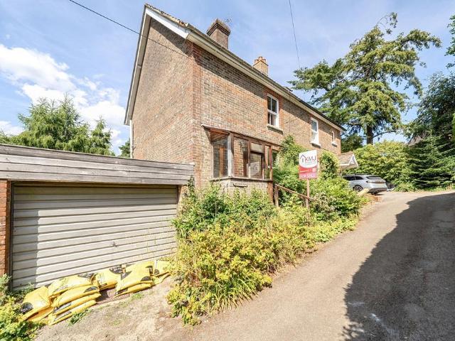 2 bedroom semi detached house for sale