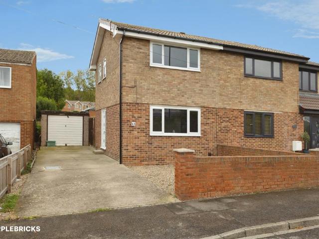 2 bedroom semi detached house for sale
