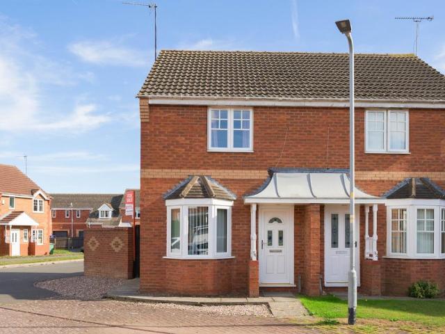2 bedroom semi detached house for sale
