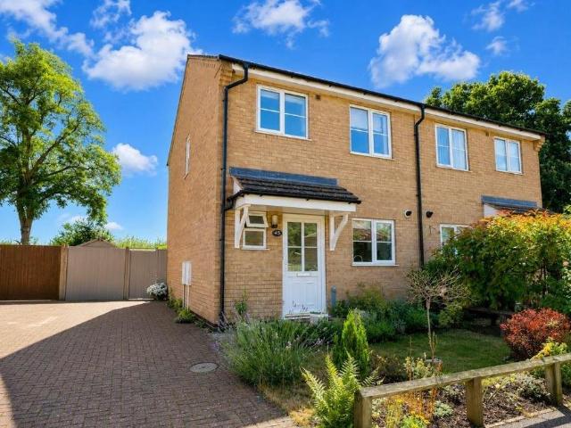 2 bedroom semi detached house for sale