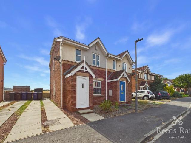 2 bedroom semi detached house for sale