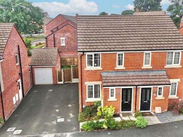 2 bedroom semi detached house for sale