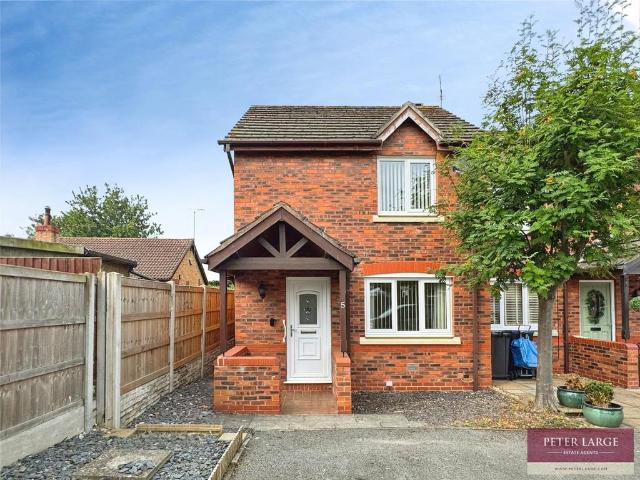 2 bedroom semi detached house for sale