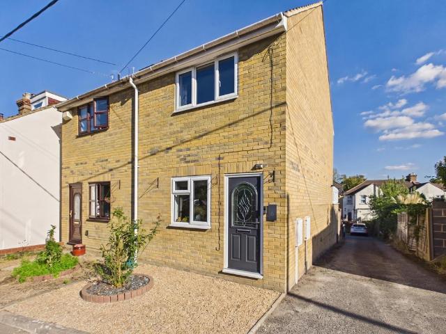 2 bedroom semi detached house for sale