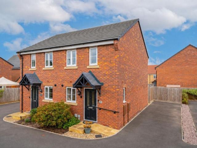 2 bedroom semi detached house for sale