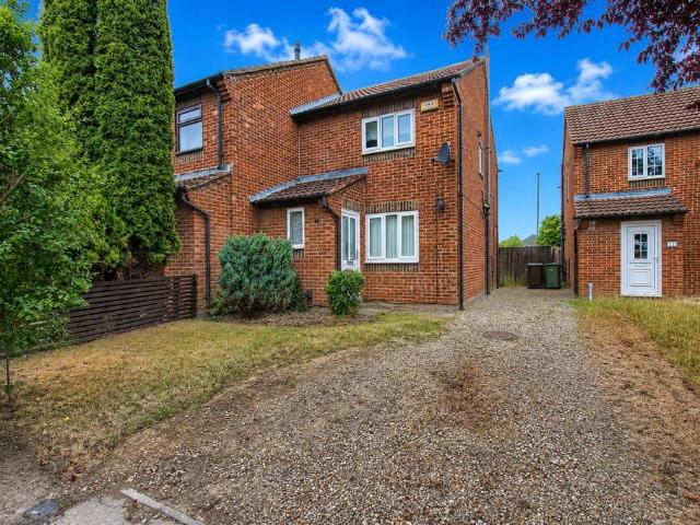 2 bedroom semi detached house for sale