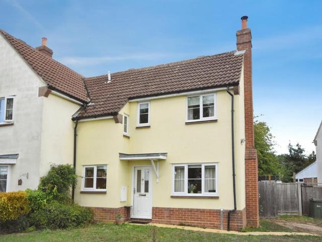2 bedroom semi detached house for sale
