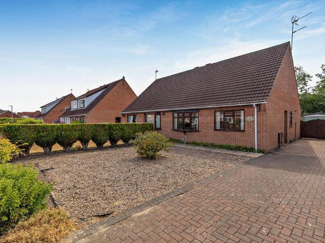 2 bedroom semi detached house for sale