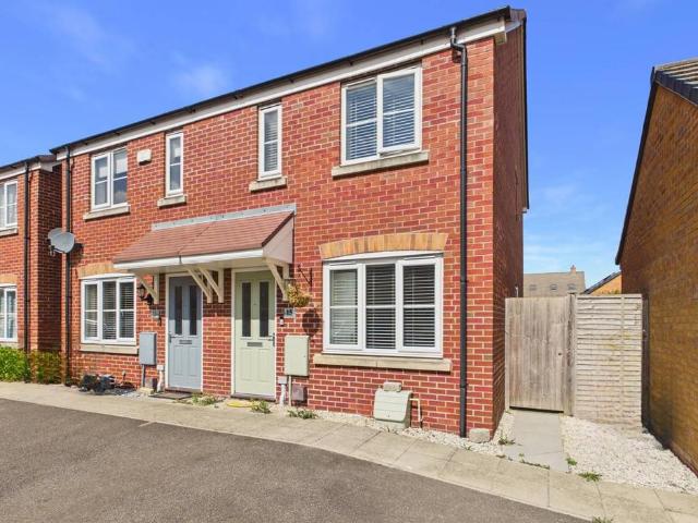 2 bedroom semi detached house for sale