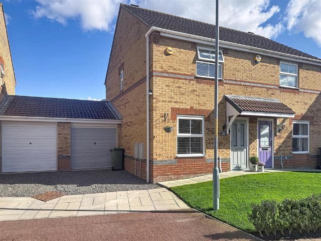 2 bedroom semi detached house for sale