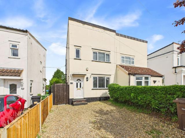 2 bedroom semi detached house for sale