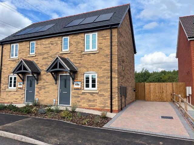 2 bedroom semi detached house for sale