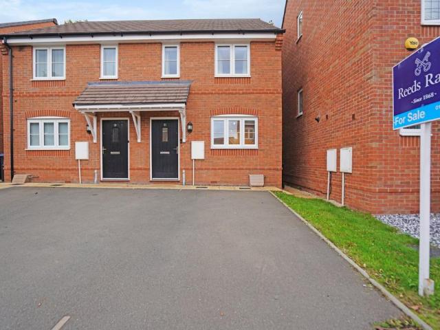 2 bedroom semi detached house for sale