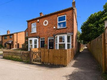 Fenland, East of England - Fireplace, Equipped kitchen