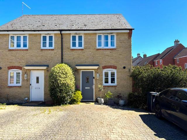 2 bedroom semi detached house for sale