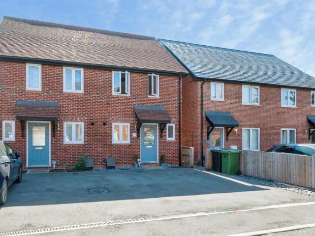 2 bedroom semi detached house for sale