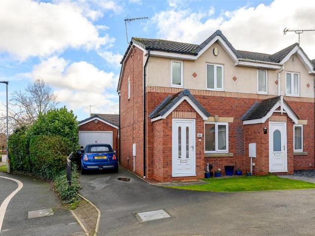 2 bedroom semi detached house for sale