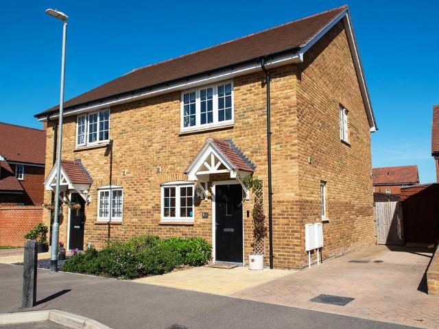 2 bedroom semi detached house for sale