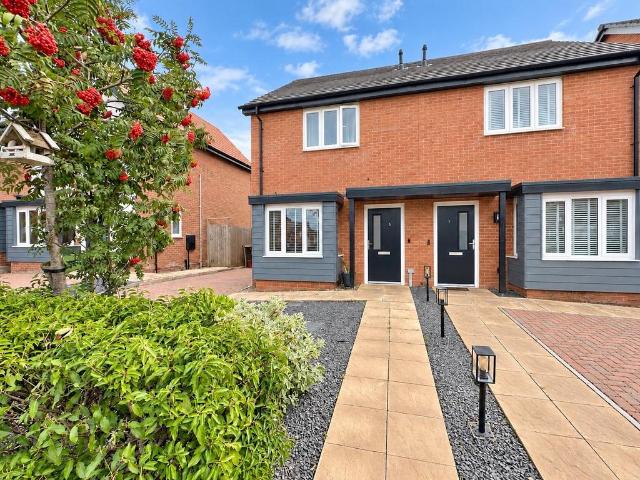 2 bedroom semi detached house for sale